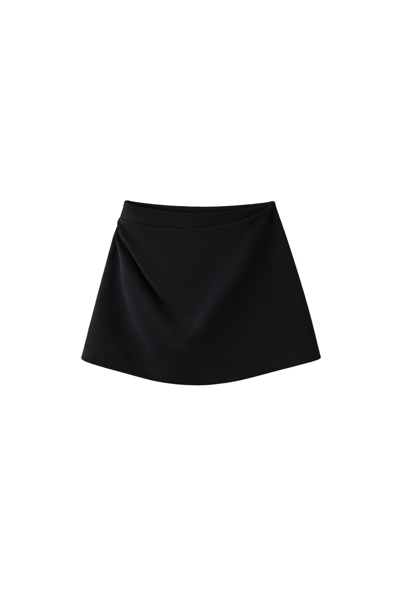 Rami Ruched Skorts in Black