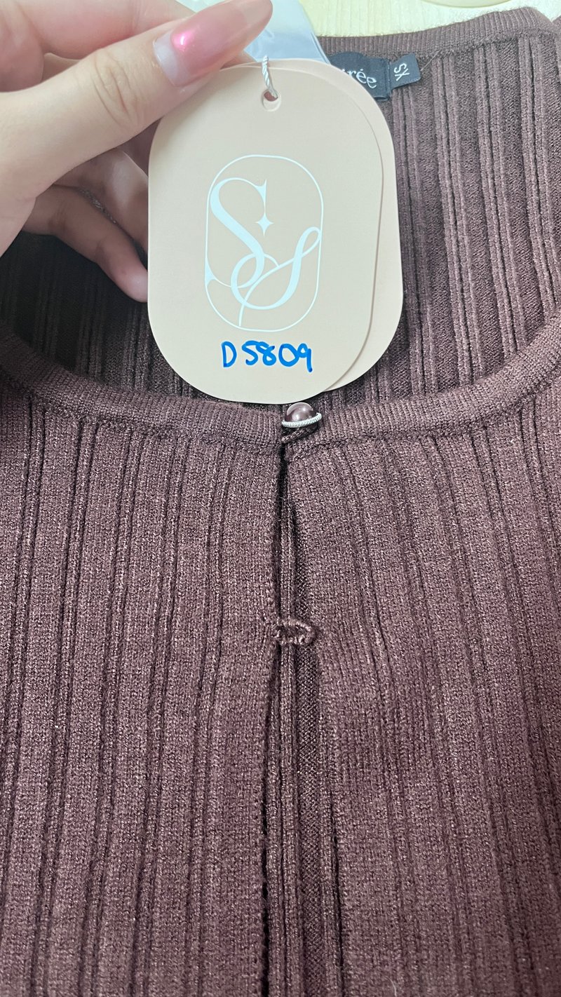 DEFECT | Kensley Knit Cardigan in Dark Brown in XS