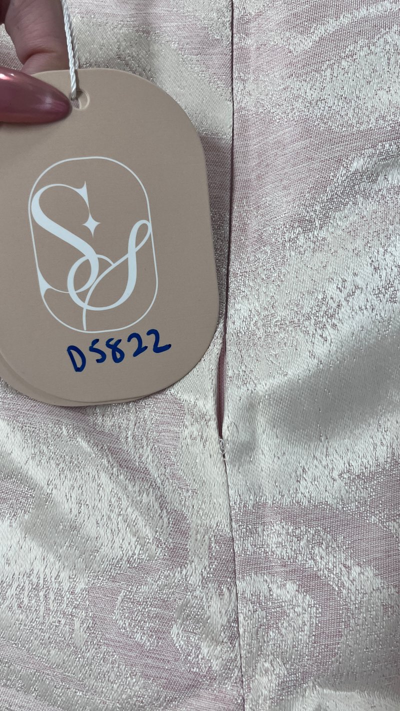 DEFECT | Hellie Highwaist Jacquard Shorts in Pastel Pink x Light Gold in XS