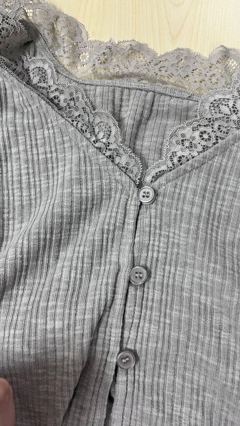 DEFECT | Rayn Ribbed Lace Trim Cardigan in Light Grey in M