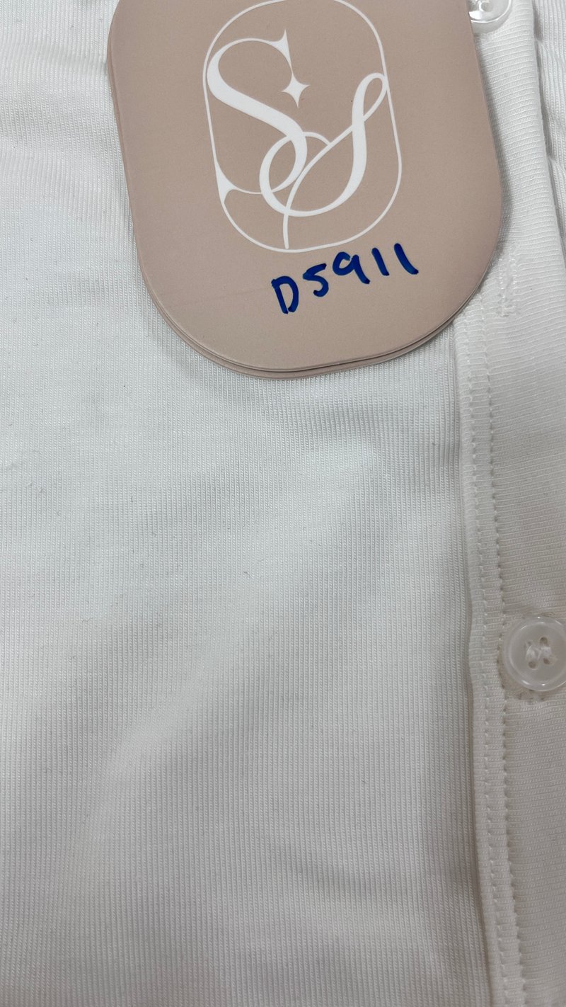 DEFECT | Chaerin Cardigan Top Set in White in M