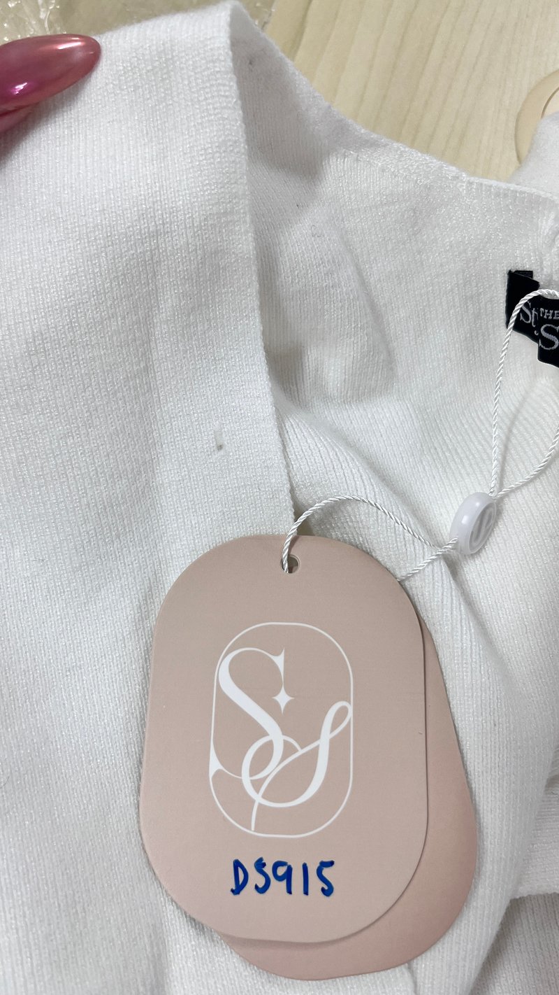 DEFECT | Kedy Knit Throwover in White in S/M