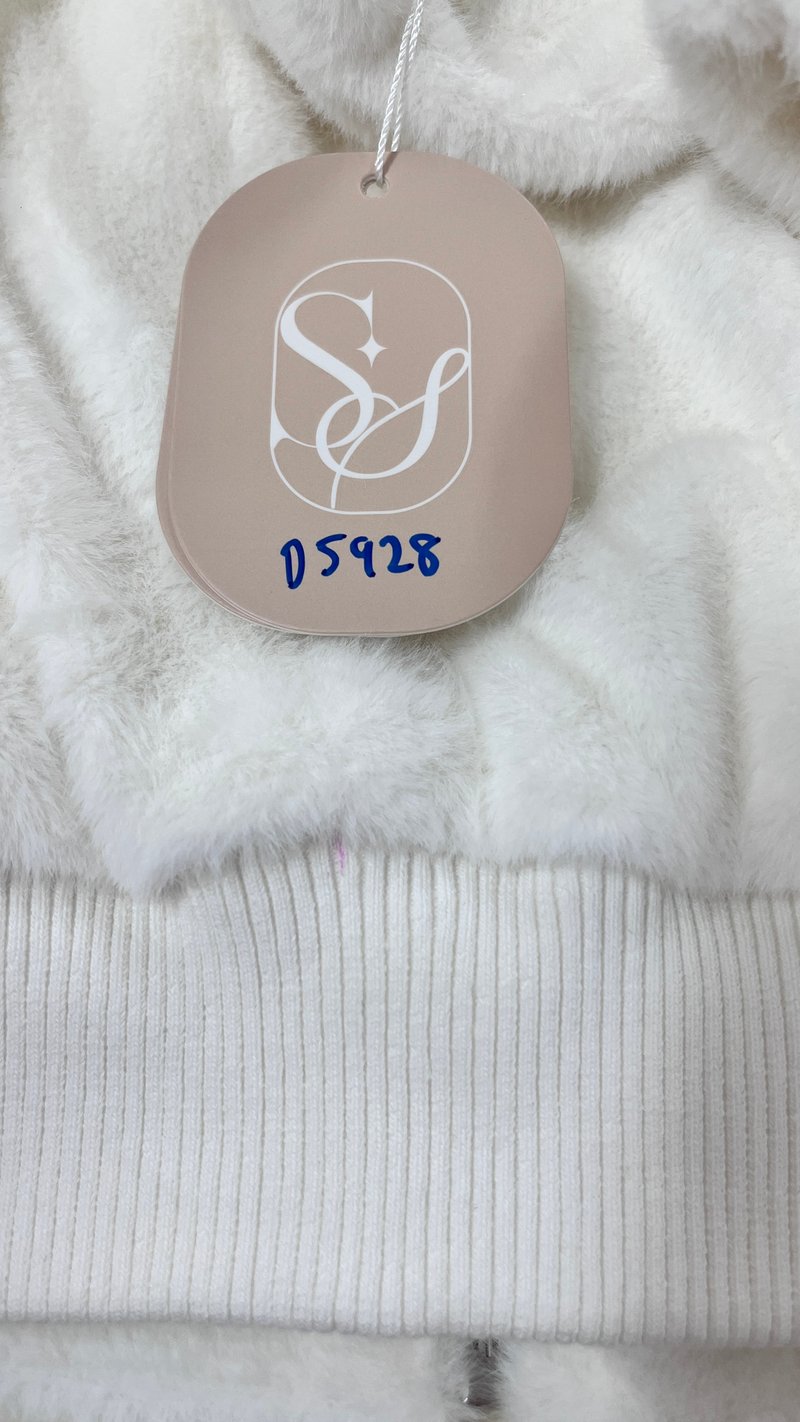 DEFECT | Ferra Furry Jacket in Cream White in S