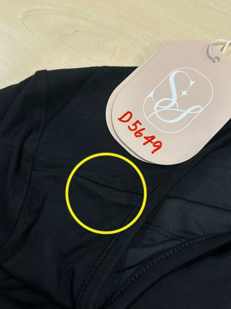 DEFECT | Rwella Ruched Round Neck Tee in Black in S