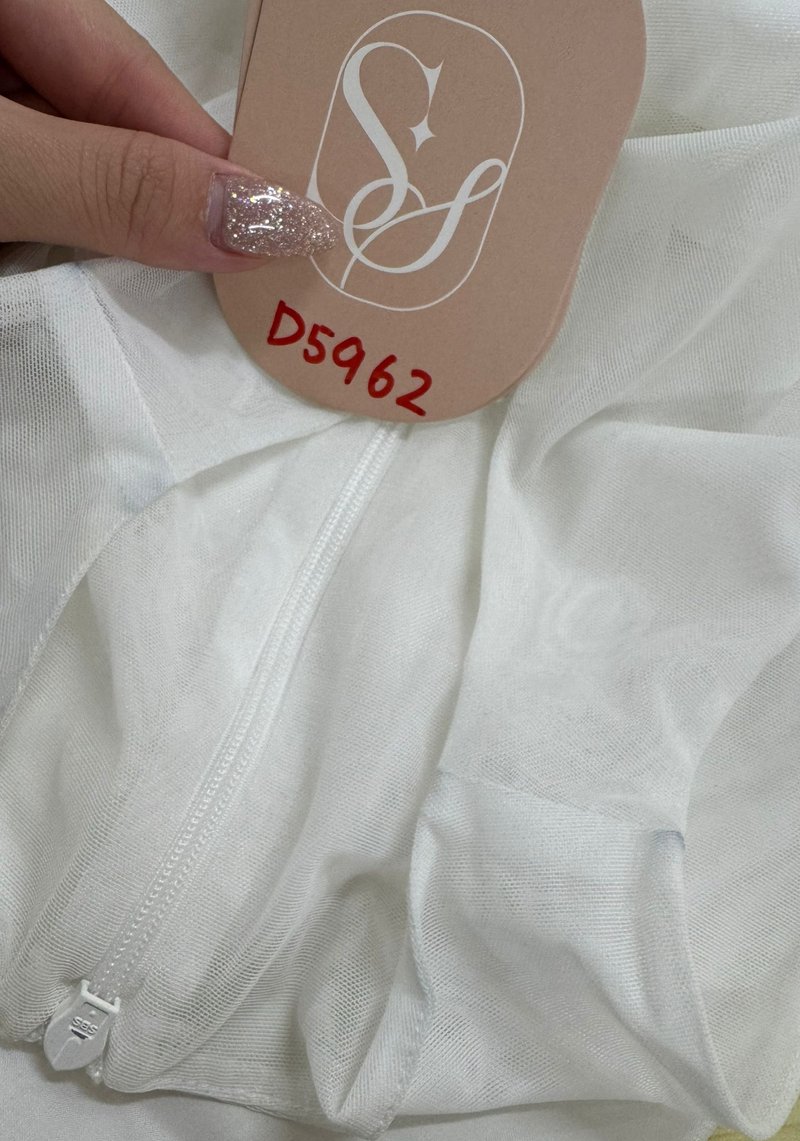 DEFECT | Ourelia Organza Romper Dress in White in XS