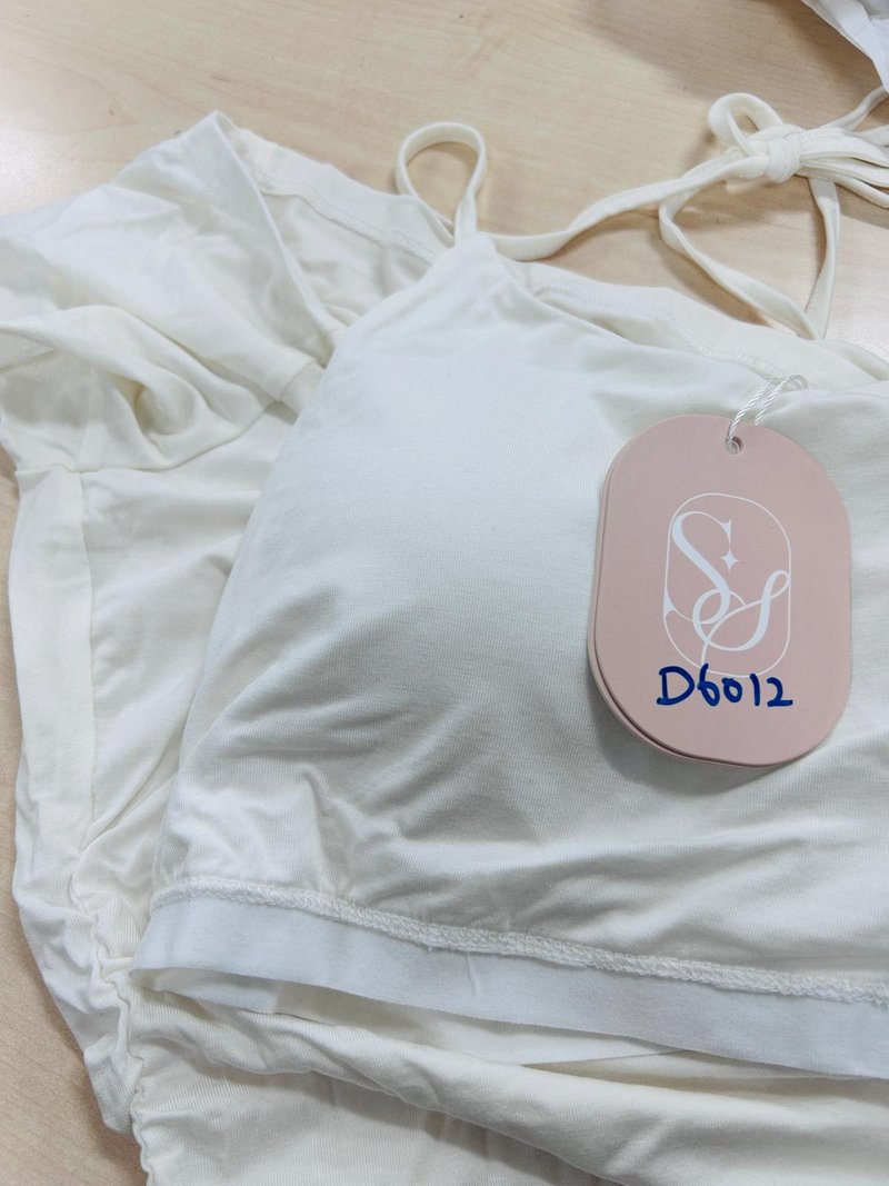 DEFECT | Ora Offshoulder Halter Tee in Off White in L