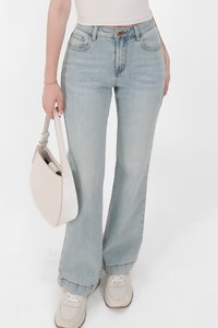 Millie Mid Waist Denim Jeans in Light Faded Wash