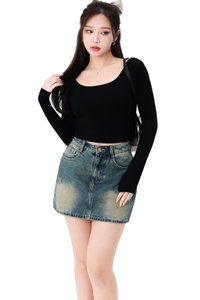 Leria Low Back Padded Top V2 in Black