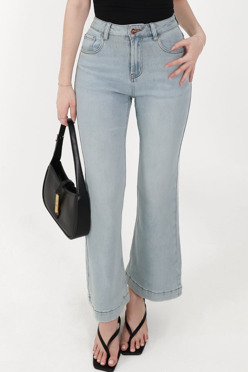 Millie Mid Waist Denim Jeans in Light Faded Wash