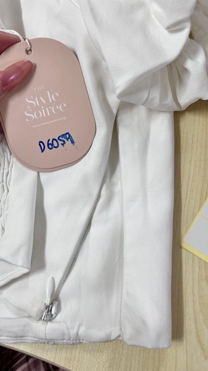 DEFECT | Pamela Pleated Puffy Sleeved Top in White in XL