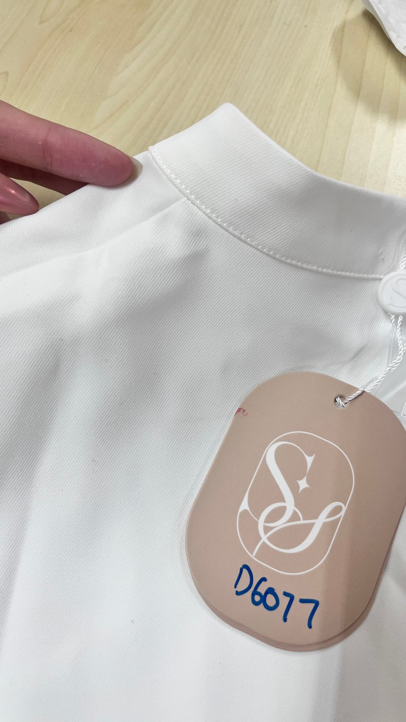 DEFECT | Men Mandarin Collar Shirt in White in S