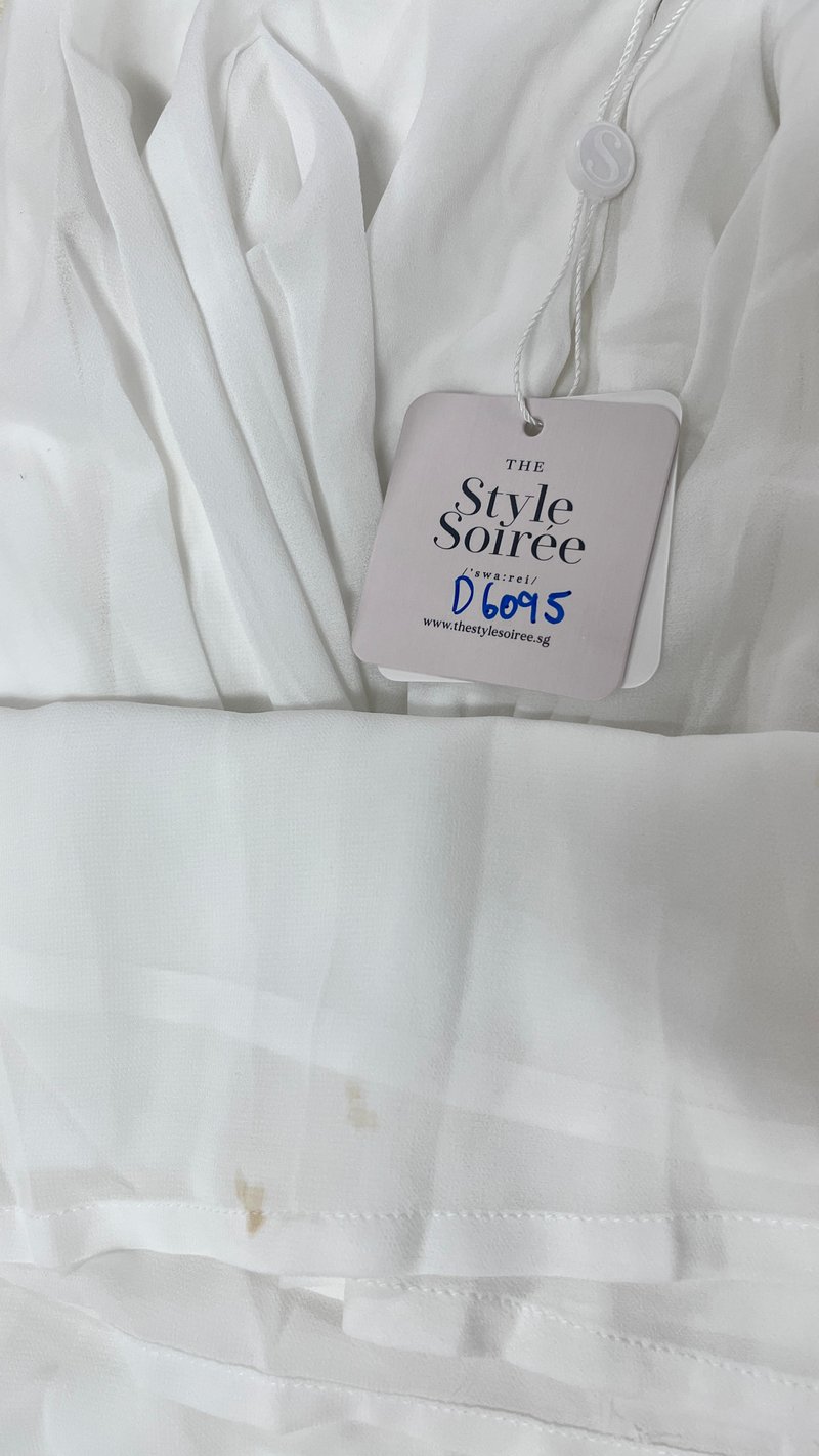 DEFECT | Caprina Chiffon Maxi Dress in White in L