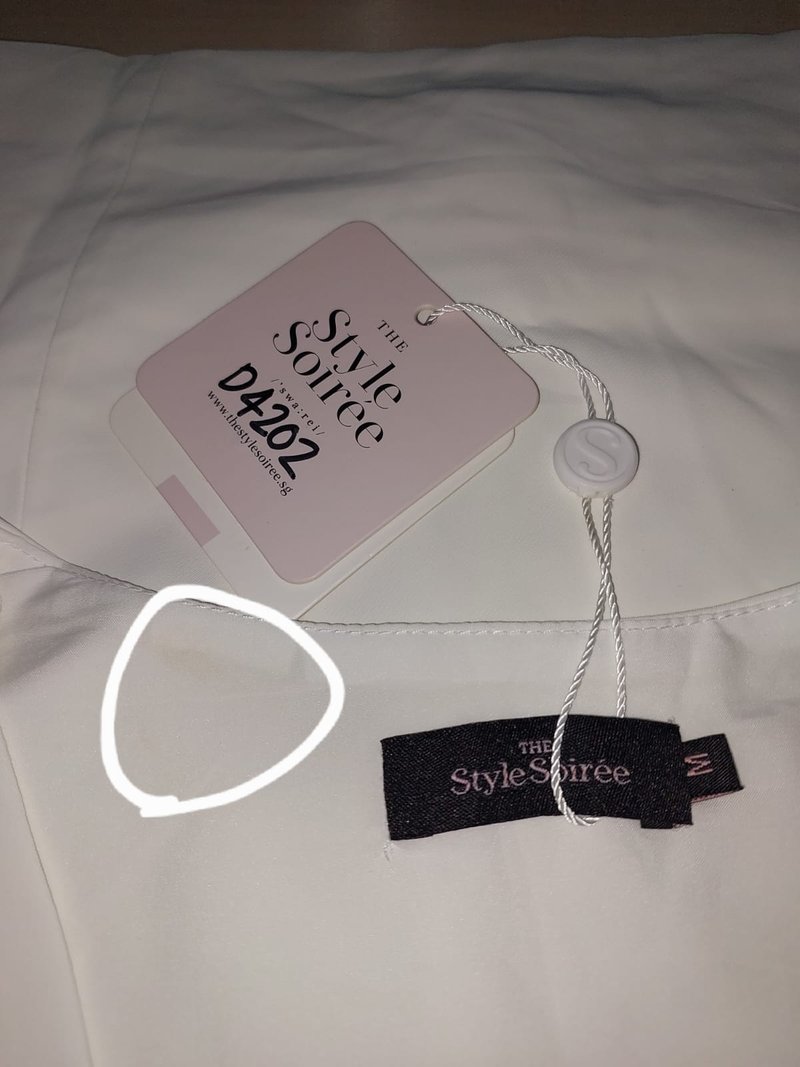 DEFECT | Peydra Puffy Sleeve Top in White in M