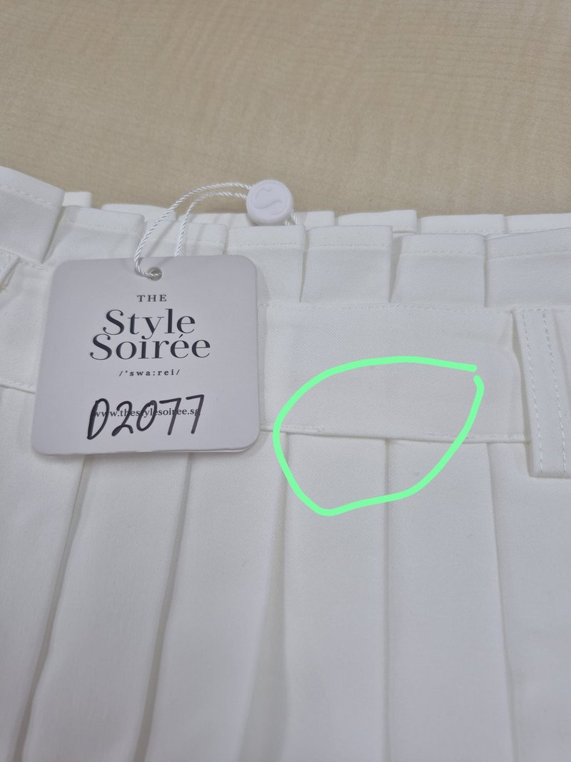 DEFECT | Velda Vest Co-ord Skorts in White in S