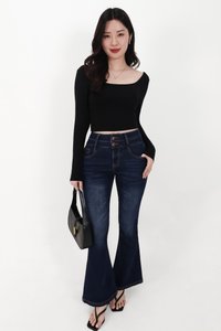 Dae Double Button Highwaisted Jeans in Very Dark Wash