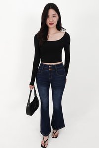 Dae Double Button Highwaisted Jeans in Very Dark Wash