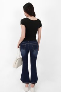 Seorin Sleeved Ruched Top in Black