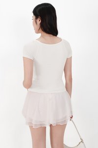 Seorin Sleeved Ruched Top in White