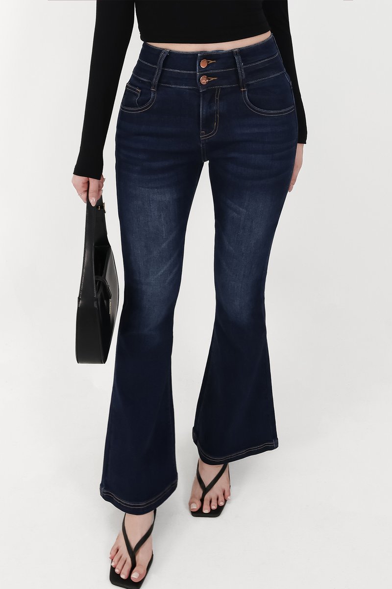 Dae Double Button Highwaisted Jeans in Very Dark Wash