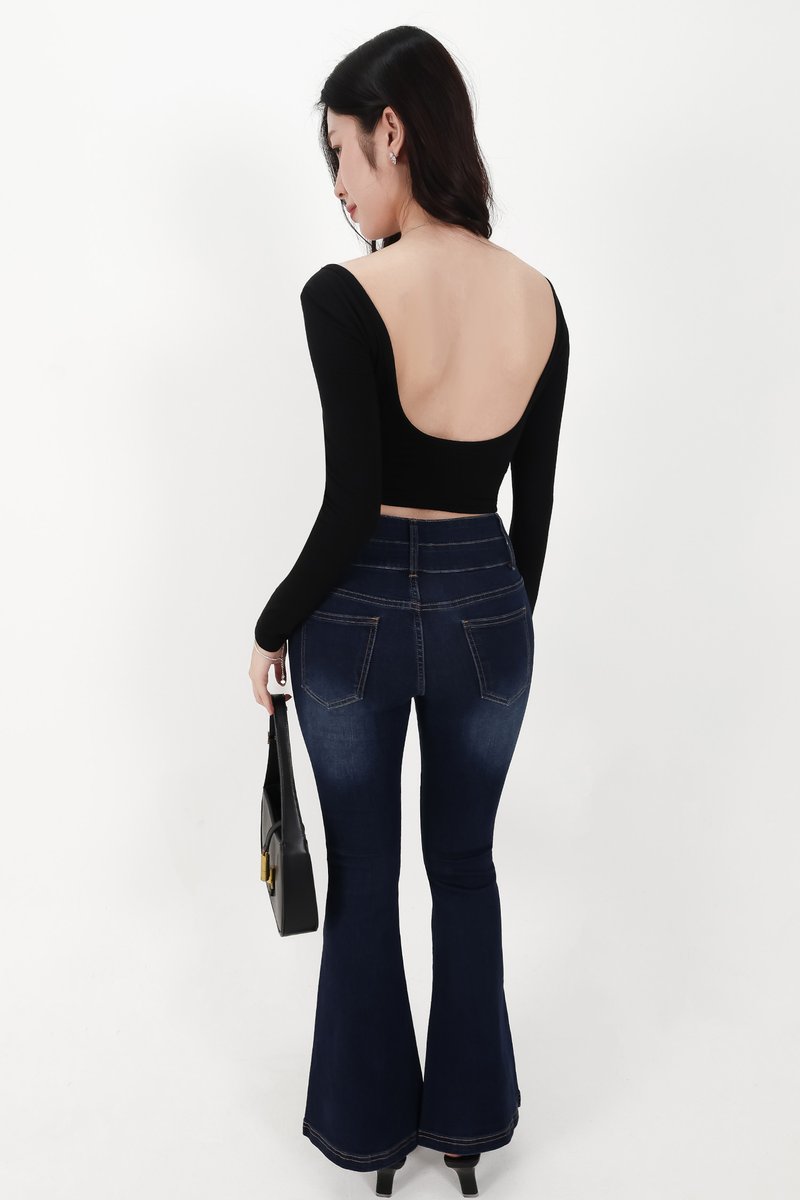 Dae Double Button Highwaisted Jeans in Very Dark Wash