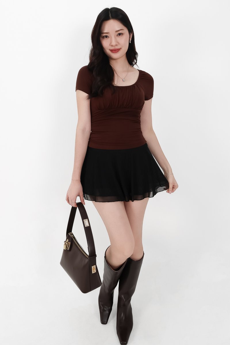 Seorin Sleeved Ruched Top in Dark Brown
