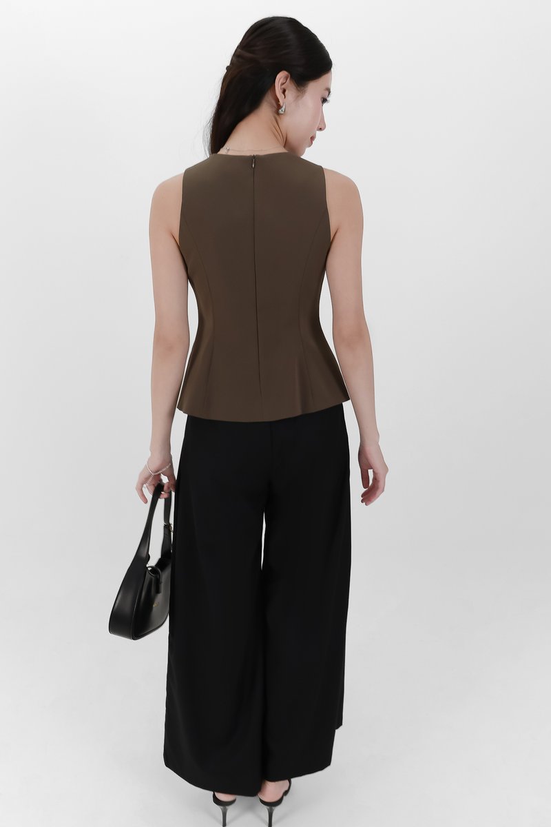 Sey Side Pleat Midwaist Pants in Black