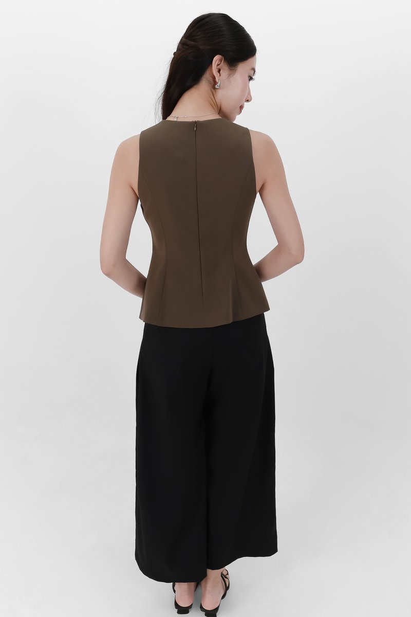 Sey Side Pleat Midwaist Pants in Black