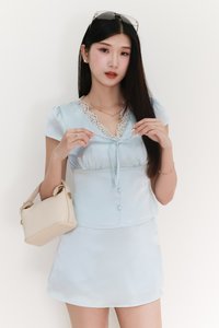 EVENT EXCLUSIVE | Serryn Satin Sleeved Co-ord Top in Light Blue