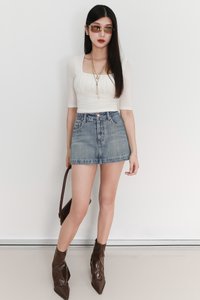 EVENT EXCLUSIVE | Deyrin Denim Skorts in Mid Wash