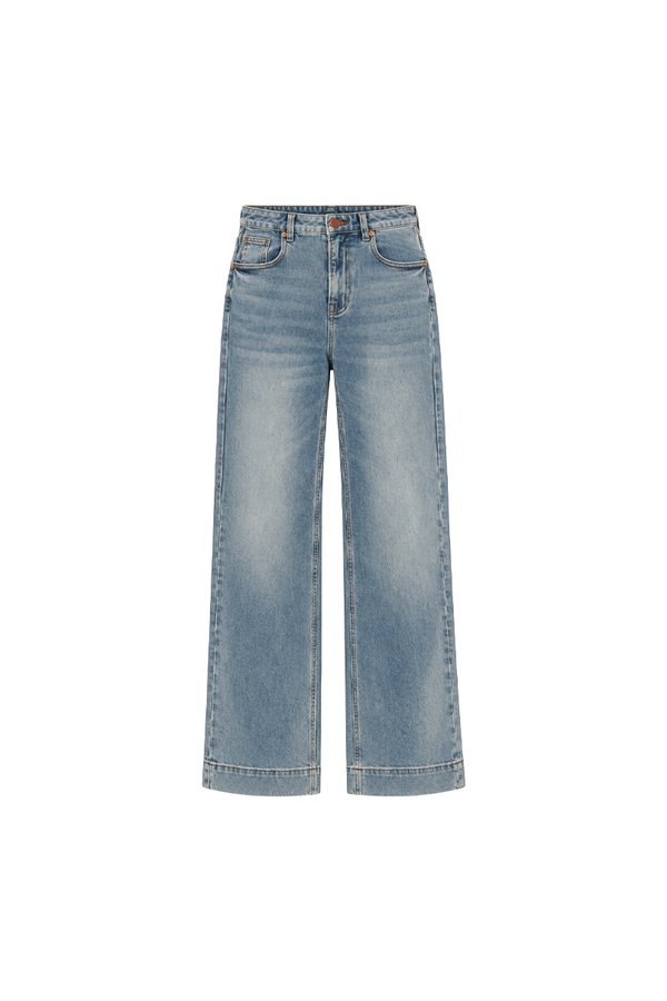 EVENT EXCLUSIVE | Sam Straight Cut Cuffed Hem Denim Jeans in Vintage Wash