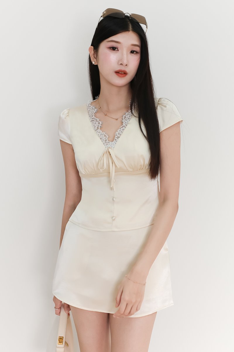 EVENT EXCLUSIVE | Serryn Satin Sleeved Co-ord Set in Light Champagne
