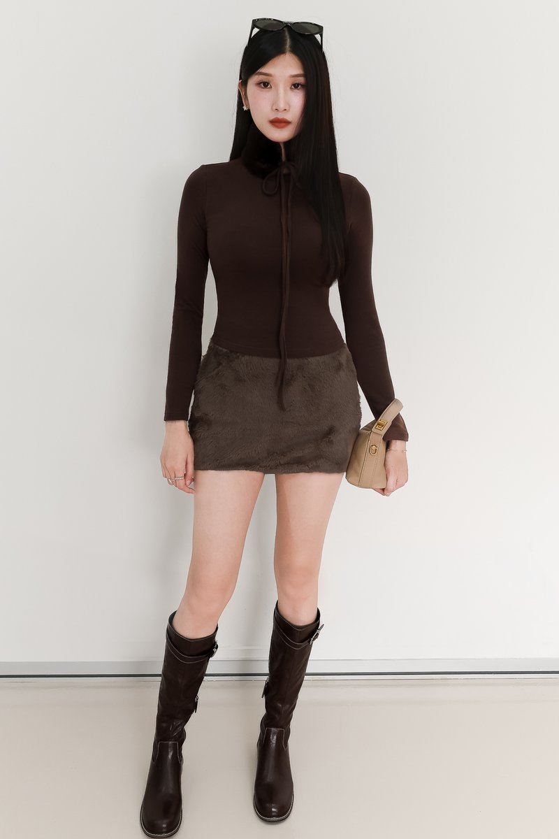 Hudsie High Neck Sleeved Top in Dark Brown