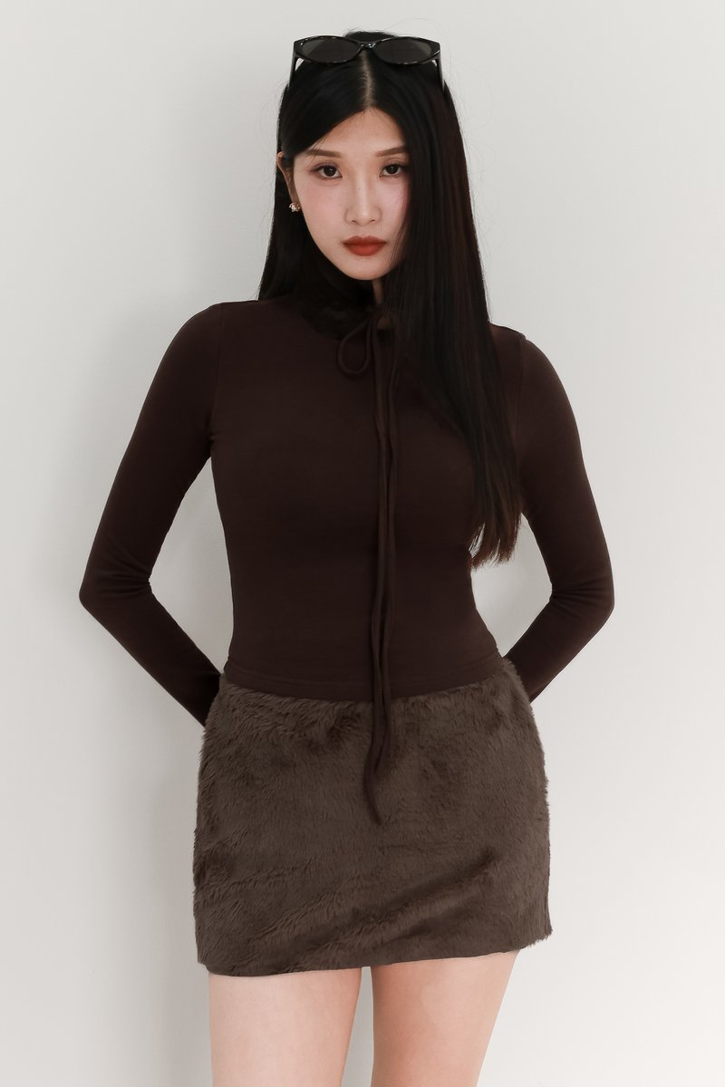 Hudsie High Neck Sleeved Top in Dark Brown