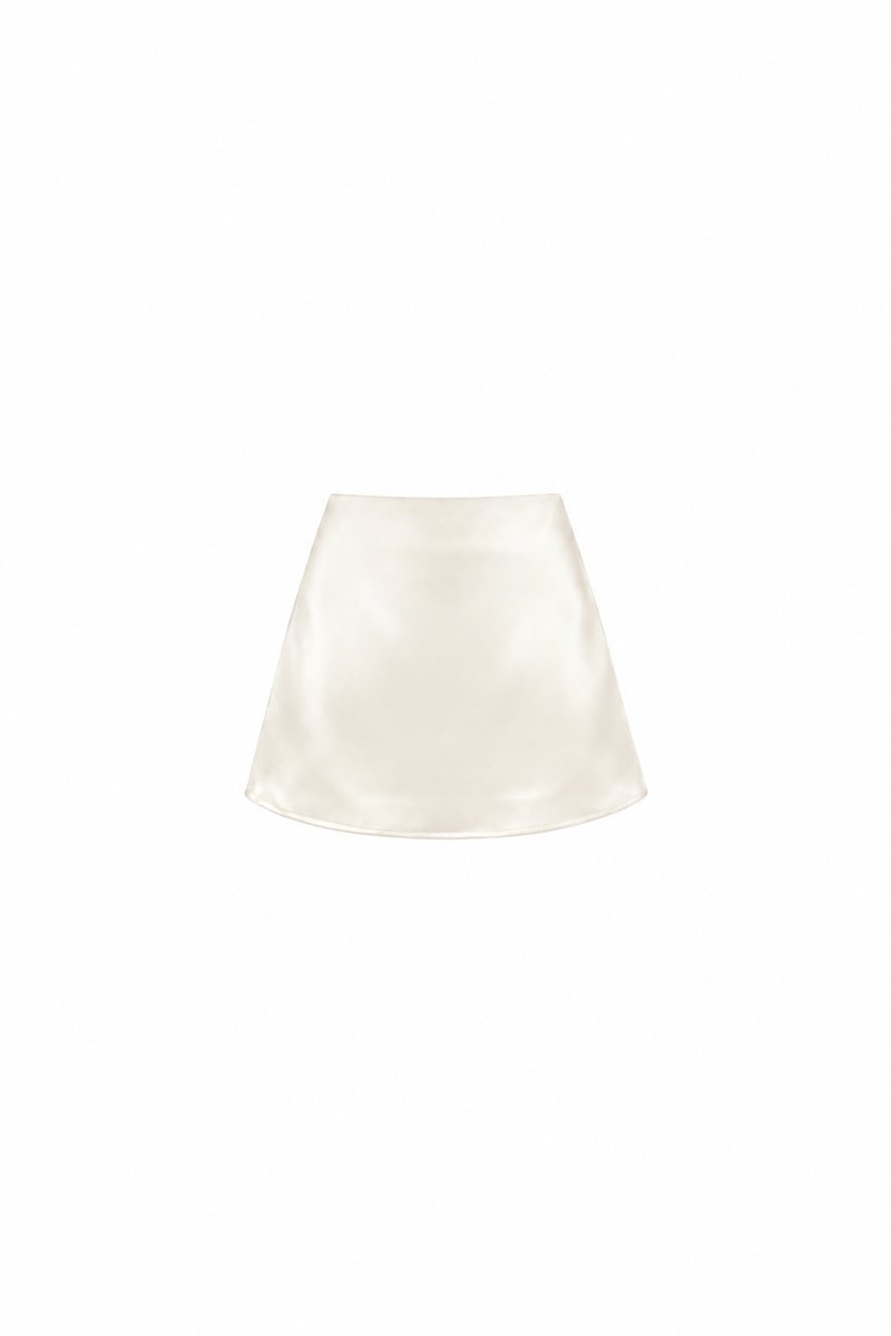 EVENT EXCLUSIVE | Serryn Satin Co-ord Skorts in Light Champagne
