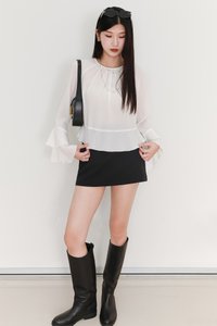 SALES EXCLUSIVE | Tenrie Textured Sleeved Top Tube Set in White