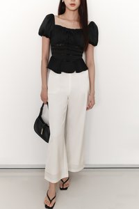 Perla Puffy Sleeved Top in Black