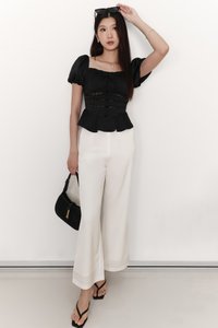 Perla Puffy Sleeved Top in Black