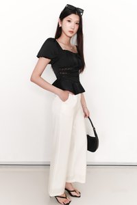 Perla Puffy Sleeved Top in Black