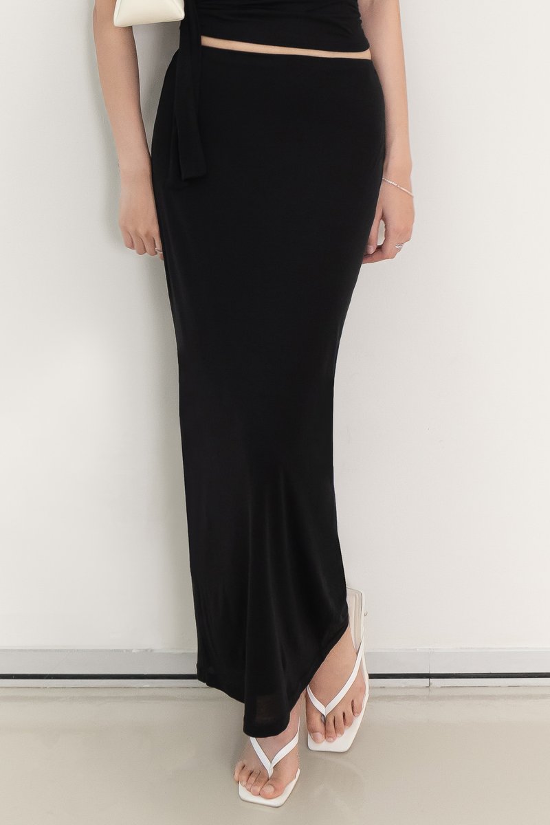 Cottie Co-ord Maxi Skirt in Black