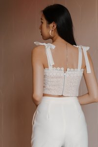 DEFECT568 | Carey Crochet Top in White in L