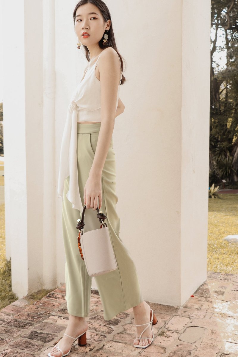 DEFECT638 | Elevate Highwaist Pants V2 in Sage in M