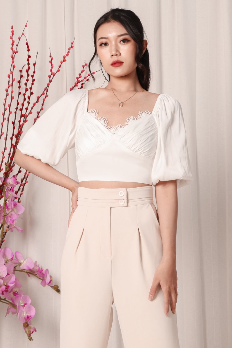 DEFECT365 | Carie Crochet Trim Top in White in L