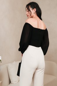 DEFECT | Sonia Sleeved Knotted Top in Black in XS DEFECT | Sonia Sleeved Knotted Top in Black in XS