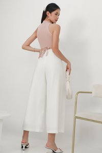 DEFECT | Pearlie Pleated Pants in White in XS  DEFECT | Pearlie Pleated Pants in White in XS