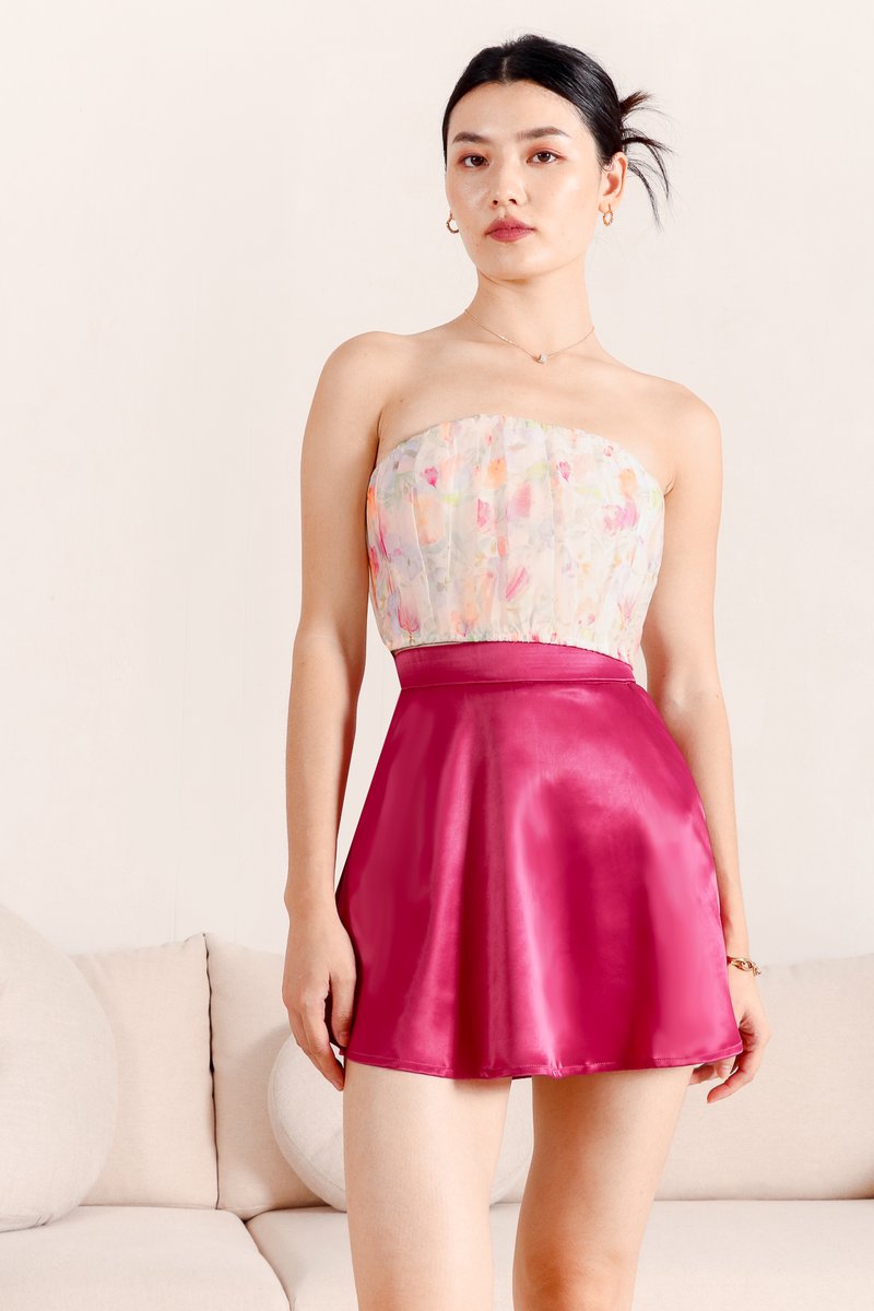 DEFECT | Seralie Satin Skorts in Magenta in S